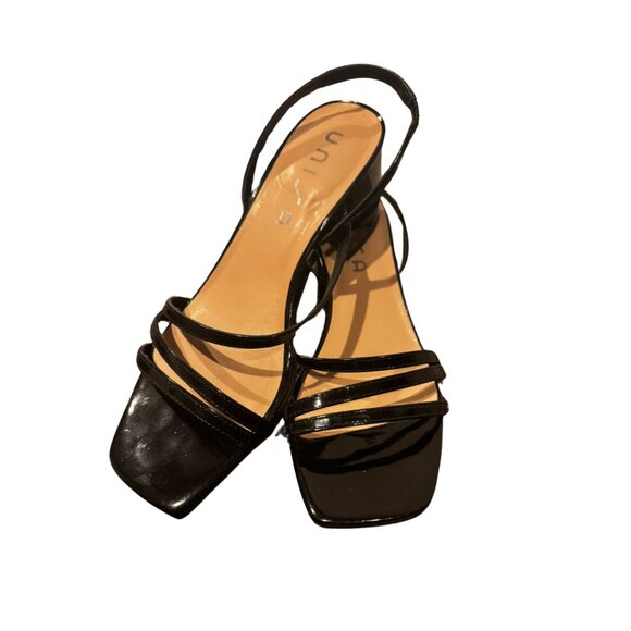 Black high heels - Picture 1 of 3